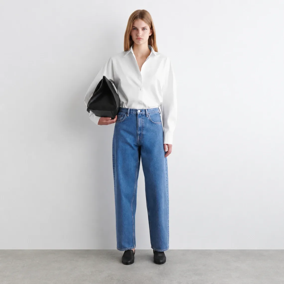 COS Bay Barrel-Leg Jeans in Mid Blue – Size 27